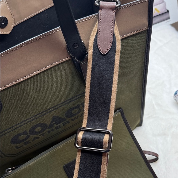 Coach Field Tote 40 Olive Green with Tan leather ❤️ - Picture 5 of 10